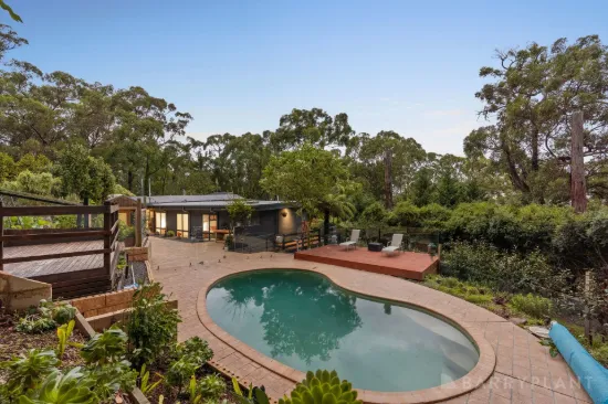 16 Ash Grove, Menzies Creek, Vic 3159