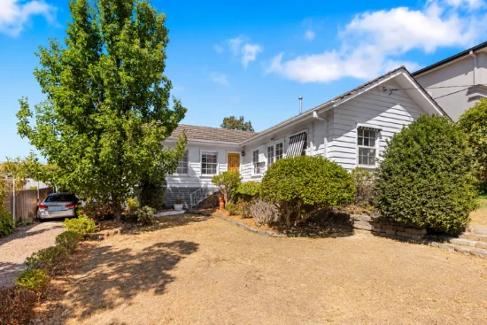 16 Barbara Avenue, Glen Waverley VIC 3150 - For Rent