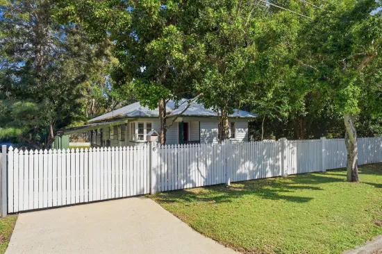 16 Barber Street, Keperra, Qld 4054