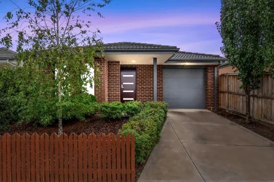 16 Barbra Drive, Charlemont, Vic 3217