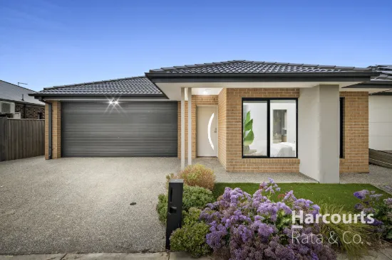 16 Beavers Street, Mickleham, Vic 3064