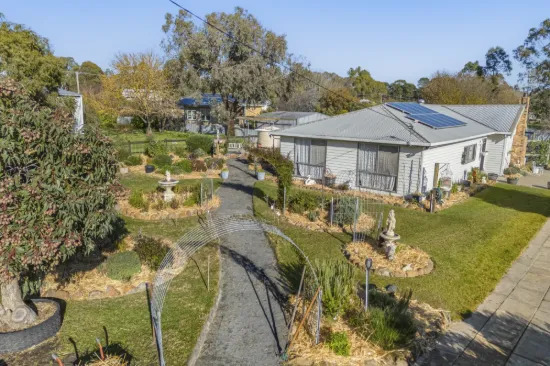 16 Bell Street, Glenthompson, Vic 3293