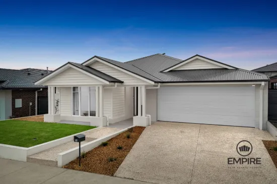16 Berrenda Street, Clyde North, Vic 3978
