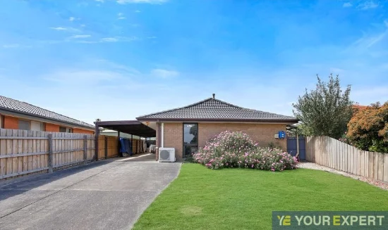 16 Blaxland Avenue, Cranbourne North, Vic 3977