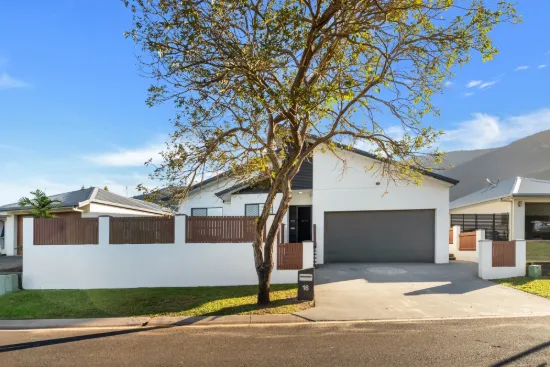 16 Botany Avenue, Redlynch, Qld 4870