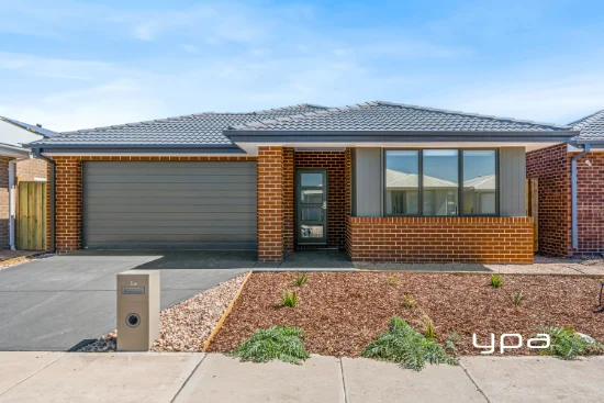 16 Bridgend St, Bulla, Vic 3428