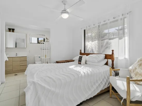 16 Brooke Avenue, Palm Beach, Qld 4221-Image