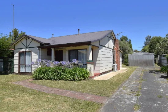 16 Bruce St, Moe, Vic 3825