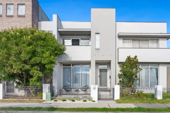 16 Burrows Street, Penrith, NSW 2750