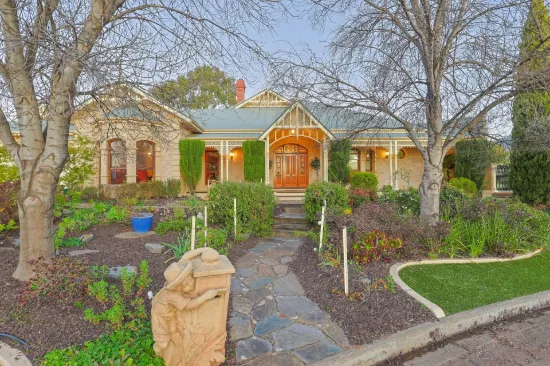 16 Cambridge Terrace, Mildura, Vic 3500