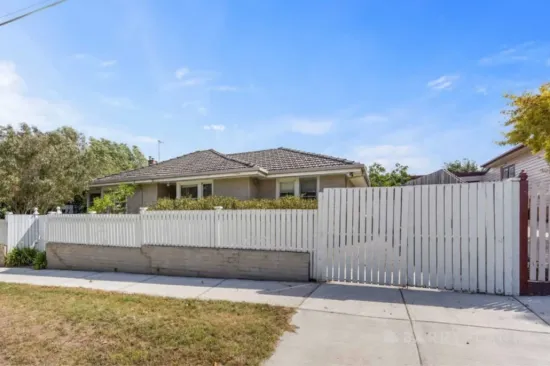 16 Campbells Crescent, Redan, Vic 3350