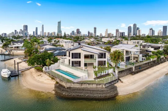 16 Carmel Court, Broadbeach Waters, Qld 4218