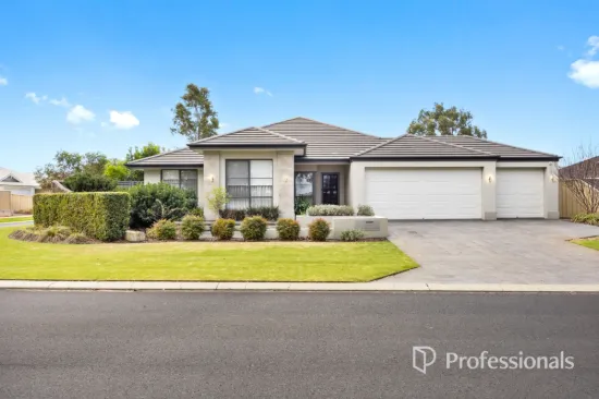16 Chestnut Boulevard, Millbridge, WA 6232