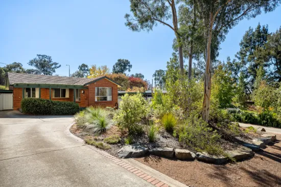 16 Clisby Close, Cook, ACT 2614