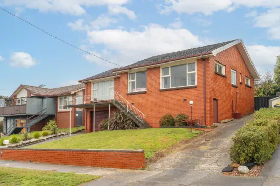16 Coomera Crescent, Miandetta, Tas 7310