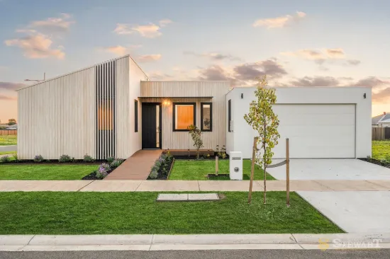 16 Cousins Street, Colac, Vic 3250