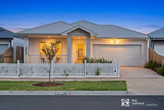 16 CROWLANDS CIRCUIT, Eynesbury, Vic 3338