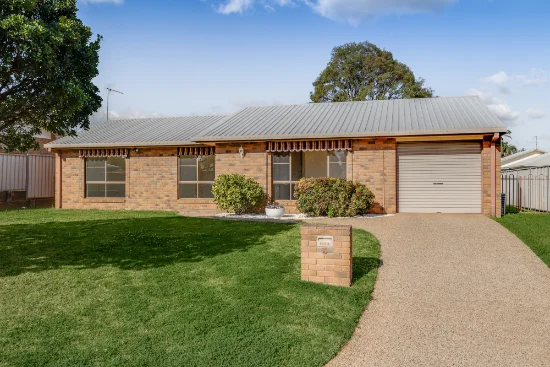 16 Crusader Court, Wilsonton, Qld 4350