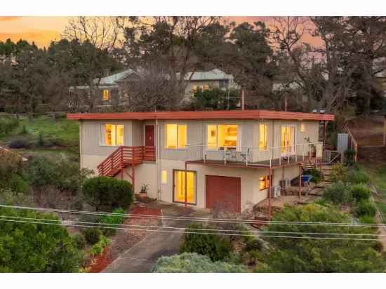 16 Curtis Street, Armidale, NSW 2350