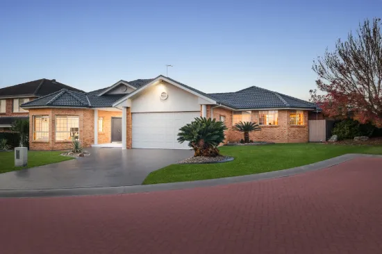 16 Dolphin Close, Green Valley, NSW 2168
