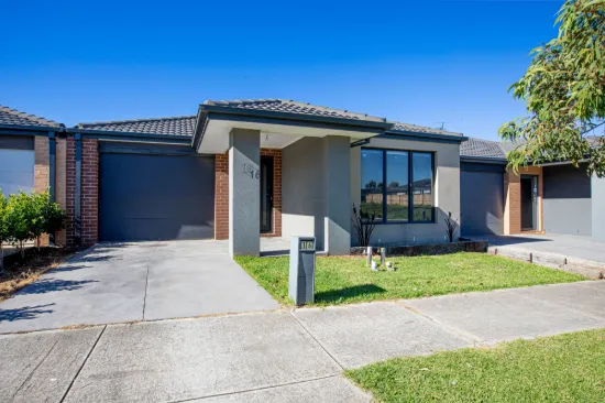 16 Edson Road, Mickleham, Vic 3064