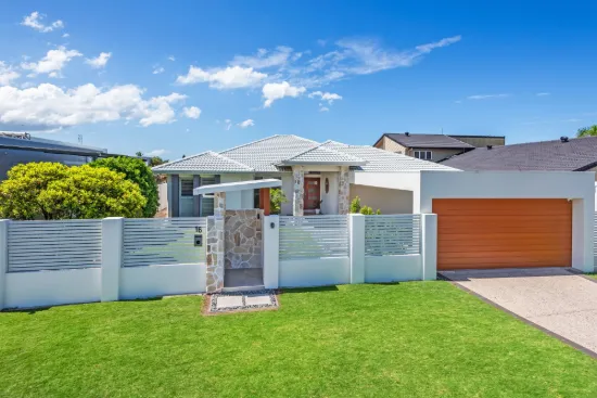16 Erave Avenue, Runaway Bay, Qld 4216