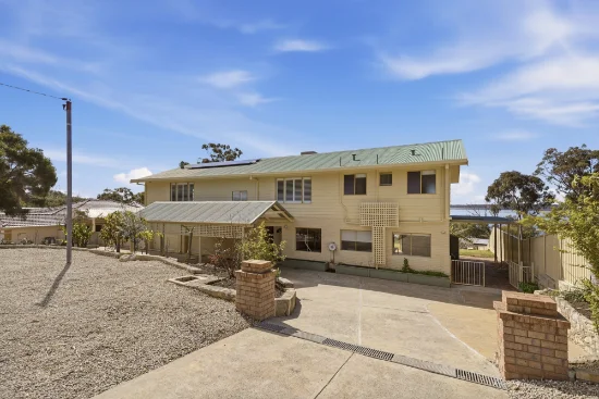 16 Estuary Heights Place, Bouvard, WA 6211