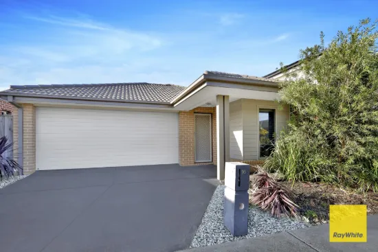 16 Fewster Circuit, Mickleham, Vic 3064