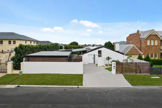 16 Flametree Street, Bridgeman Downs QLD 4035-Image