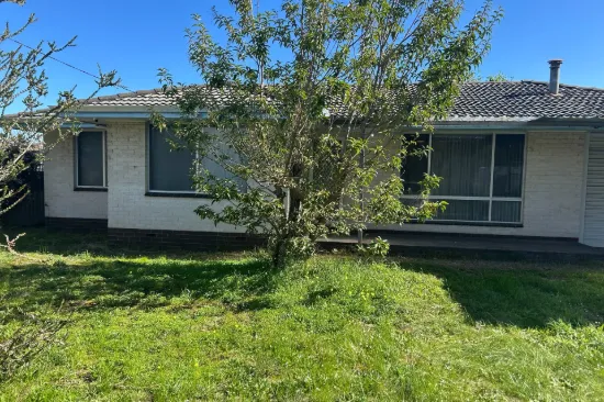 16 Flora Way, Carey Park, WA 6230