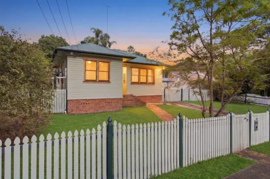 16 Fourth Avenue, Seven Hills, NSW 2147