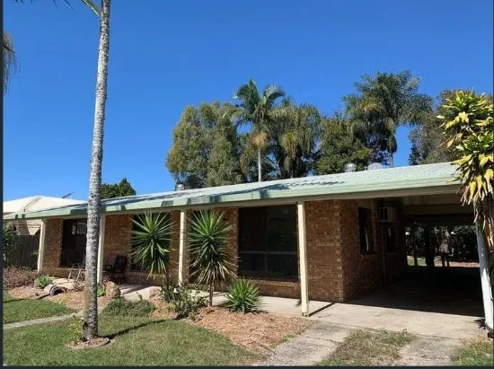 16 Gillian Street, Beachmere, Qld 4510