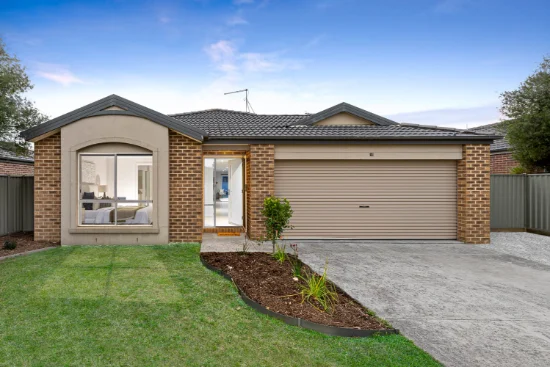 16 Greenhalghs Rd, Delacombe, Vic 3356