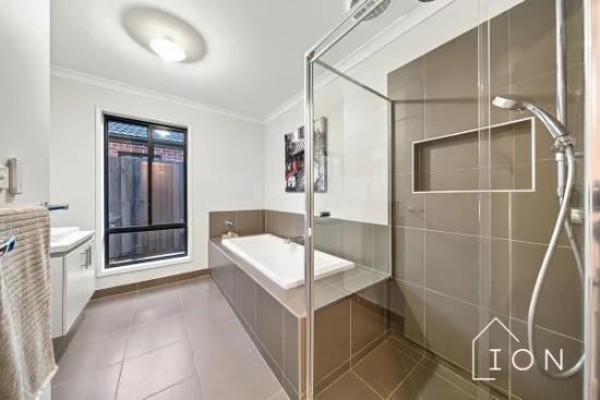 16 Hartleigh Street, Clyde, Vic 3978-Image