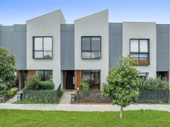 16 Hawkesbury Drive, Donnybrook, Vic 3064