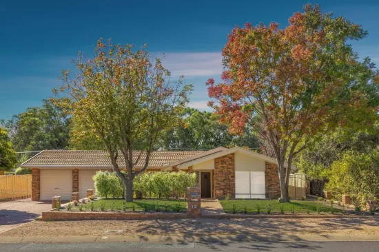 16 Helen Mayo Crescent, Bonython, ACT 2905