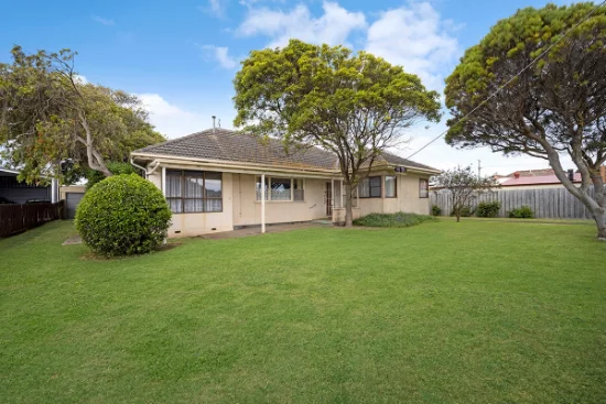 16 Hood Street, Dennington, Vic 3280