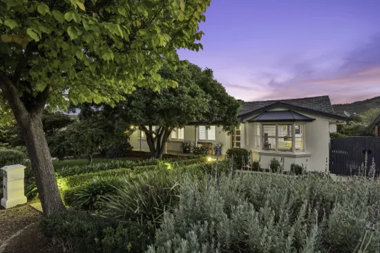 16 Hoseason Street, Mawson, ACT 2607