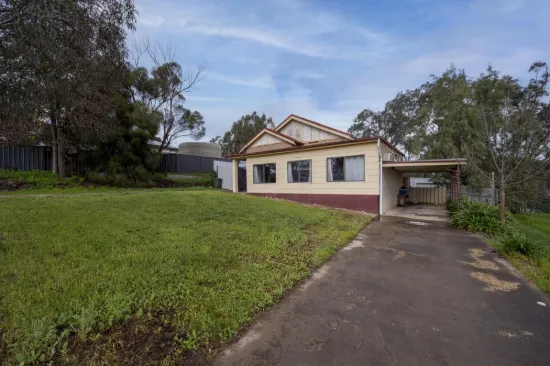 16 Houghton Street, Clare, SA 5453