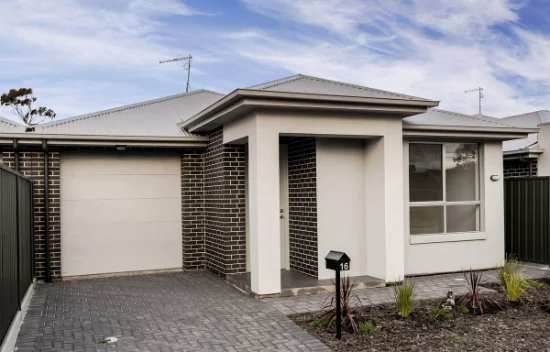 16 Hyacinth Crescent, Christie Downs, SA 5164