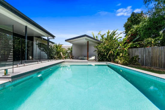16 Jasmine Court, Dundowran Beach QLD 4655-Image