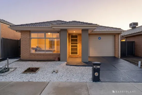 16 Lancers Drive, Harkness, Vic 3337