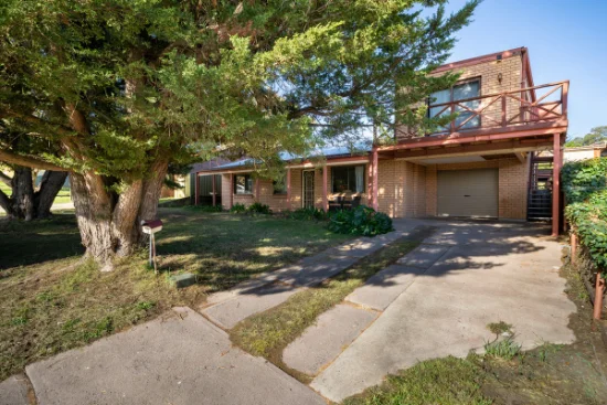 16 Larson Street, West Bathurst, NSW 2795