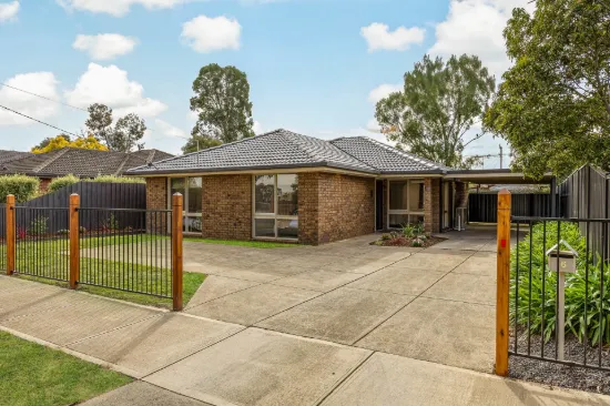 16 Learmonth Street, Sunbury, Vic 3429