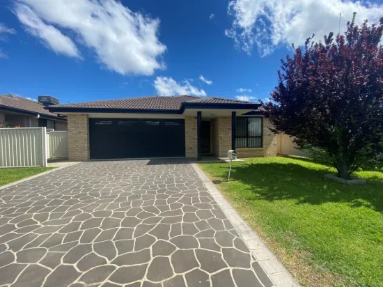 16 Lindsay Road, Westdale, NSW 2340