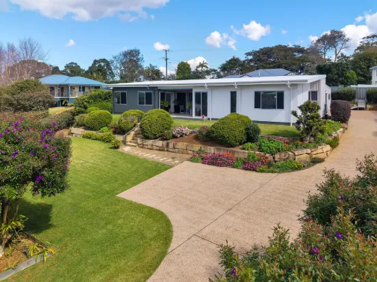 16 Macaranga Street, Maleny, Qld 4552