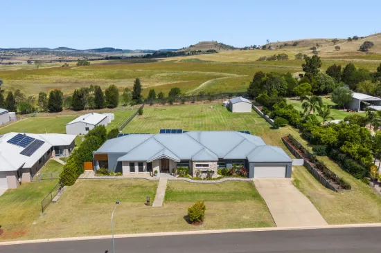 16 Makybe Drive, Hodgson Vale, Qld 4352