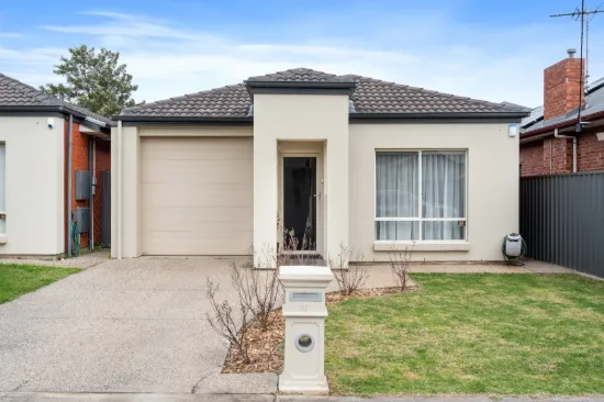 16 Martins Road, Seaton, SA 5023