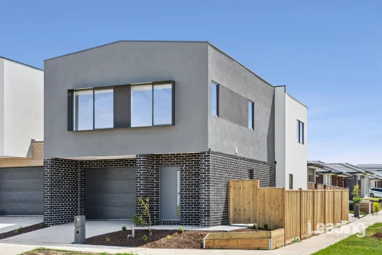 16 Mavra Road, Sunbury, Vic 3429 - For Rent