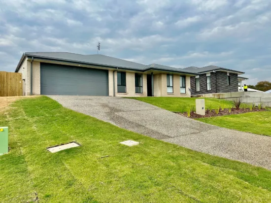 16 Melanie St, Cotswold Hills, Qld 4350